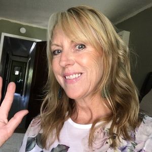 Meet your Posher, Dawn